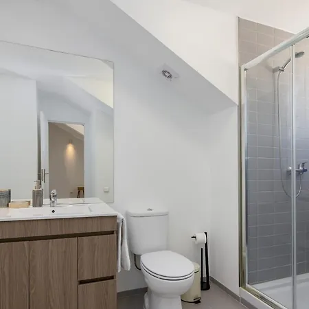 Apartment Downtown Bocage I E Ii *